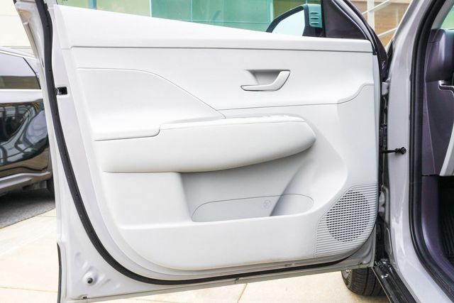 2025 Hyundai Kona SEL FWD - 22940234 - 24