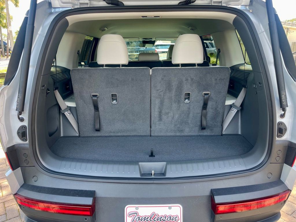 2025 Hyundai Santa Fe SEL photo 4