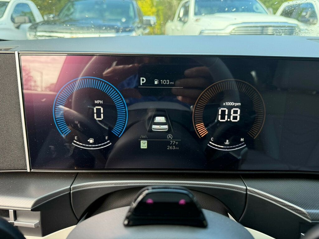 2025 Hyundai Santa Fe SEL photo 4