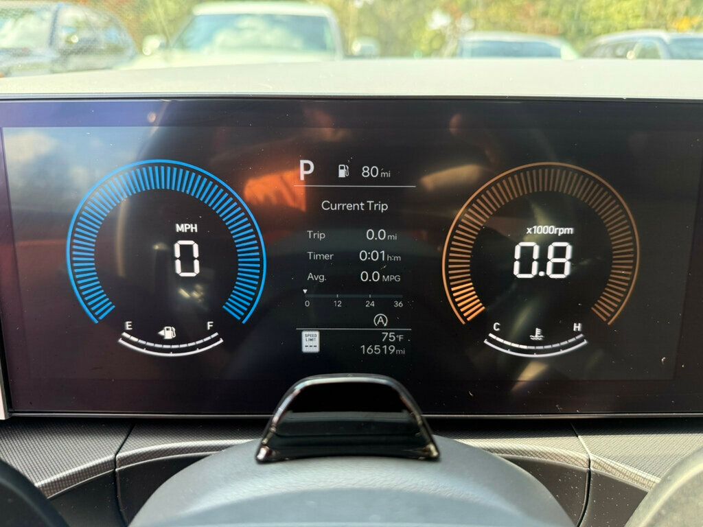 2025 Hyundai Santa Fe SEL photo 4