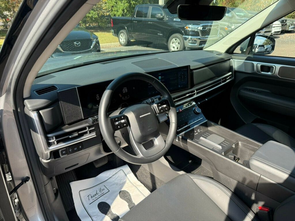 2025 Hyundai Santa Fe SEL photo 2