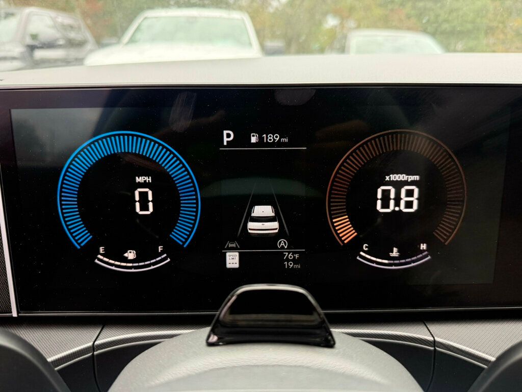 2025 Hyundai Santa Fe SEL photo 4