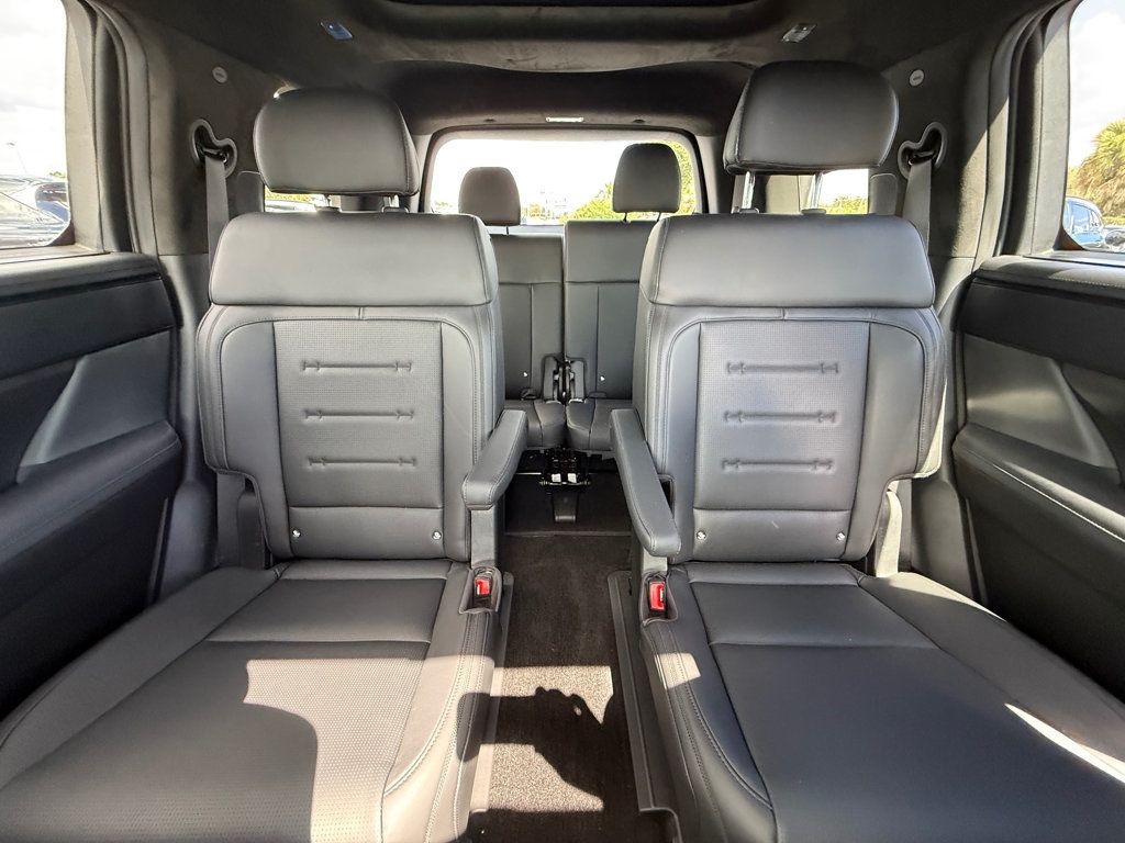 2025 Hyundai Santa Fe Hybrid Calligraphy - 23073212 - 18