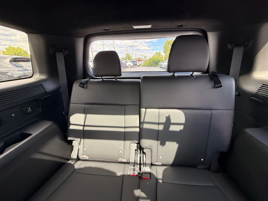2025 Hyundai Santa Fe Hybrid Calligraphy - 23073212 - 22