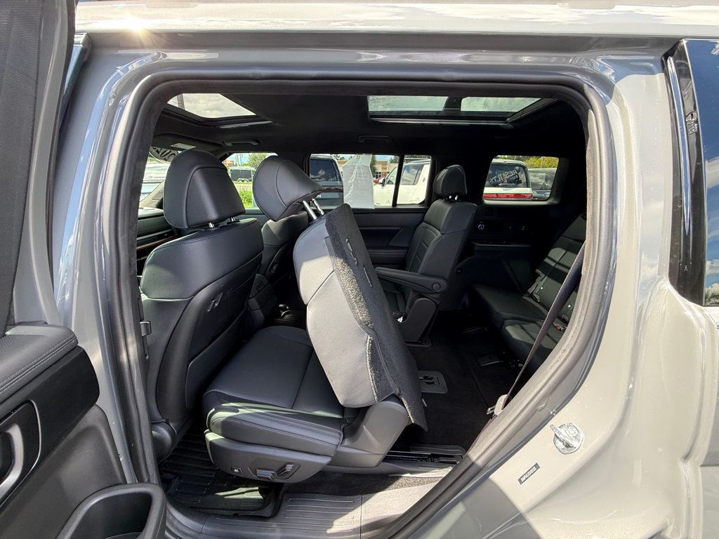 2025 Hyundai Santa Fe Hybrid Calligraphy - 23073212 - 29