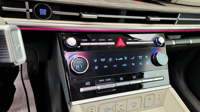 2025 Hyundai Santa Fe Hybrid Calligraphy AWD (34 mpg)  - 22981386 - 14