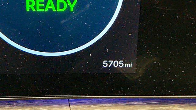 2025 Hyundai Santa Fe Hybrid Calligraphy AWD w/ Tow Hitch - 23016231 - 15