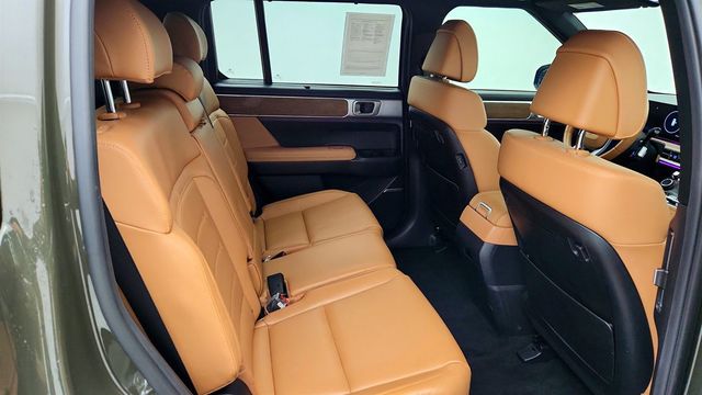 2025 Hyundai Santa Fe Hybrid Limited (36 combined mpg) - 22974355 - 22