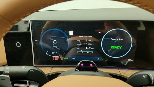 2025 Hyundai Santa Fe Hybrid Limited AWD - 22950016 - 13