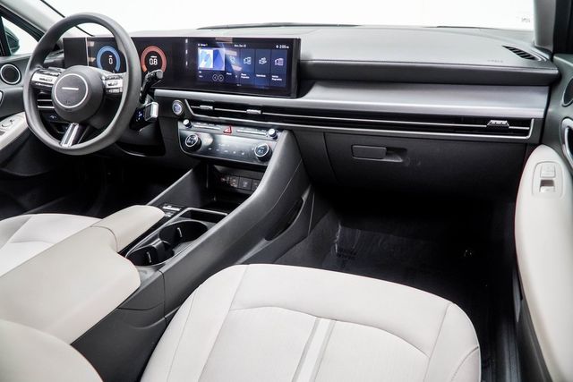 2025 Hyundai Sonata SEL FWD - 22957697 - 16