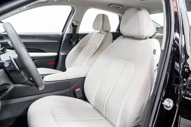 2025 Hyundai Sonata SEL FWD - 22957697 - 37