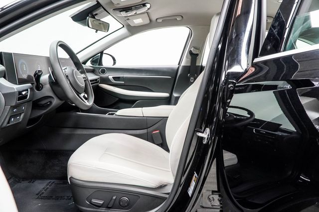 2025 Hyundai Sonata SEL FWD - 22957697 - 38