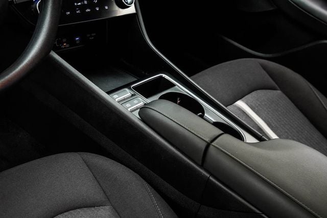 2025 Hyundai Sonata SEL FWD - 23009678 - 18