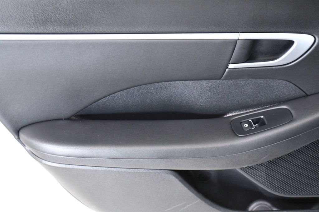 2025 Hyundai Sonata SEL FWD - 22943177 - 10