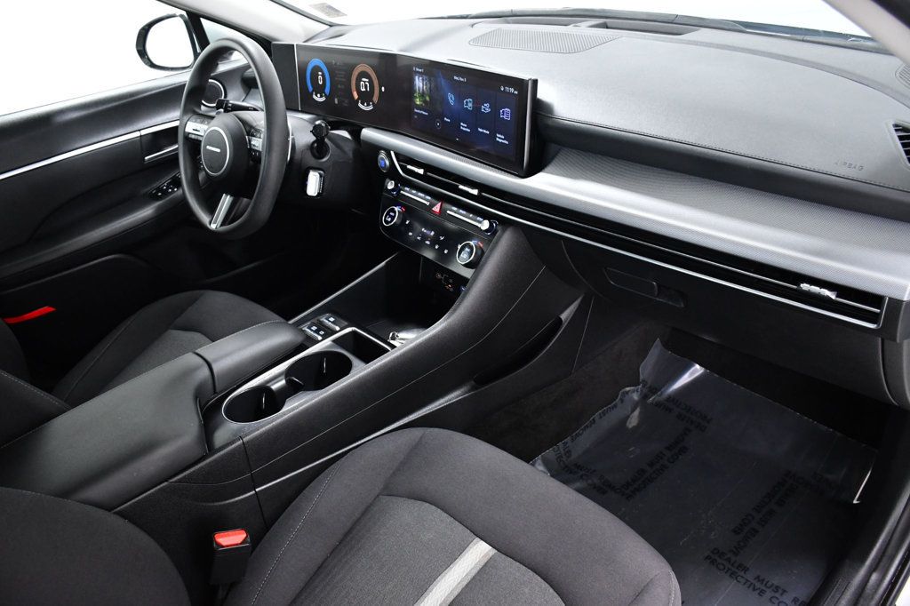 2025 Hyundai Sonata SEL FWD - 22943177 - 16