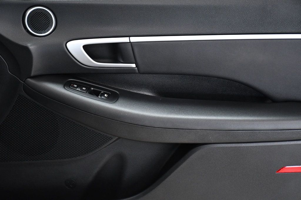 2025 Hyundai Sonata SEL FWD - 22943177 - 17