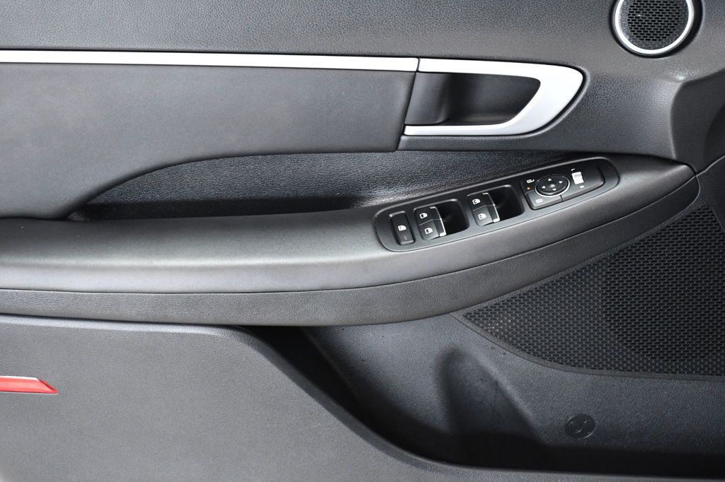 2025 Hyundai Sonata SEL FWD - 22943177 - 8