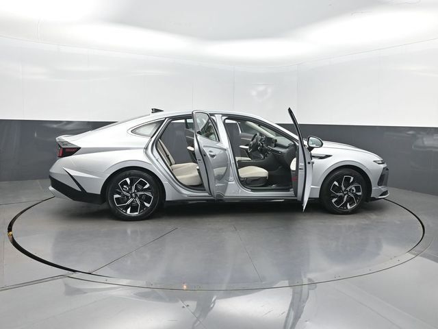 2025 Hyundai Sonata SEL FWD - 22997794 - 9