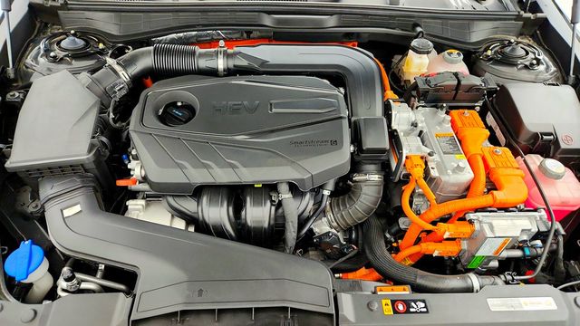 2025 Hyundai Sonata Hybrid Limited FWD - 23100788 - 26