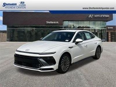 2025 Hyundai Sonata Hybrid