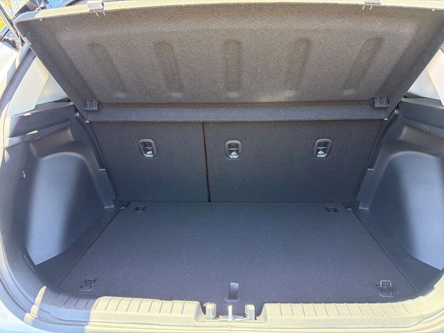 2025 Hyundai Venue LIMITED - 23015053 - 12