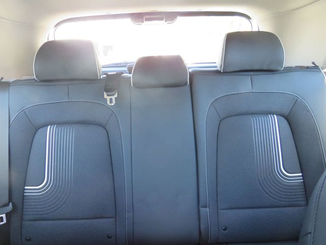 2025 Hyundai Venue Limited IVT - 22930192 - 10