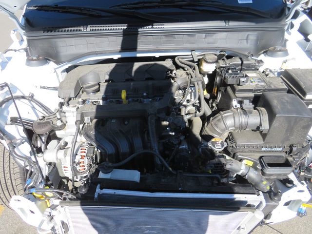 2025 Hyundai Venue Limited IVT - 22930192 - 13