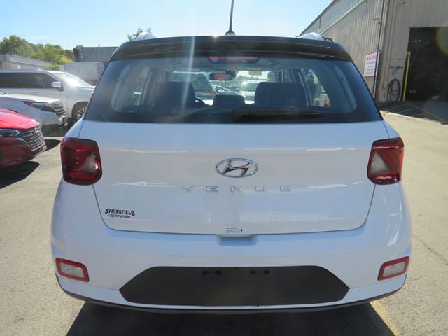 2025 Hyundai Venue Limited IVT - 22930192 - 7