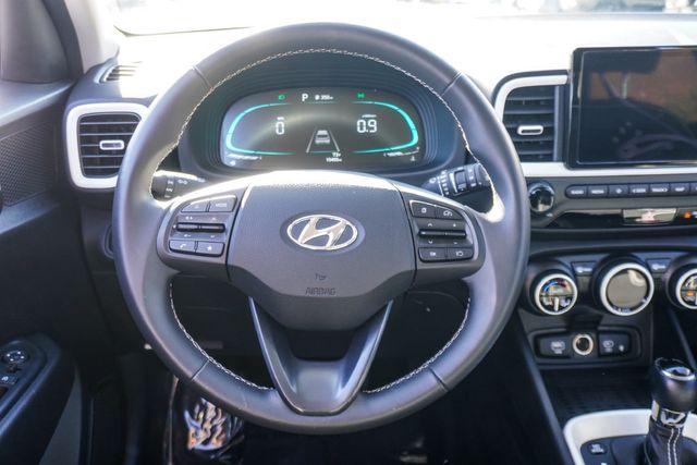 2025 Hyundai Venue Limited IVT - 23079771 - 11