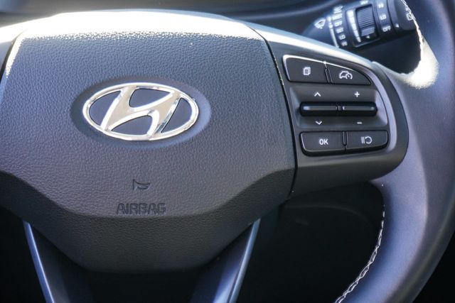 2025 Hyundai Venue Limited IVT - 23079771 - 12