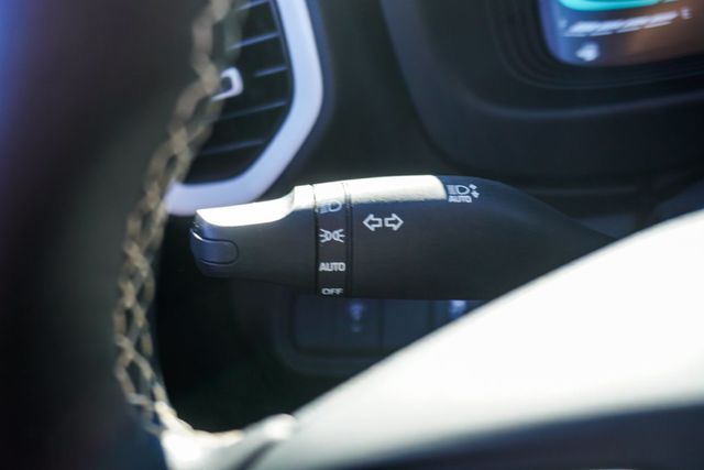 2025 Hyundai Venue Limited IVT - 23079771 - 15