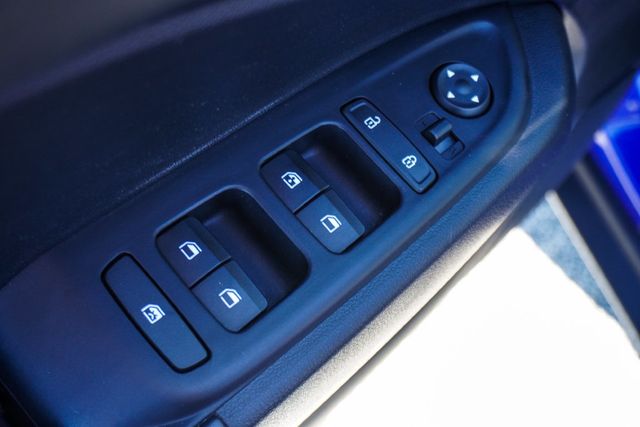 2025 Hyundai Venue Limited IVT - 23079771 - 18