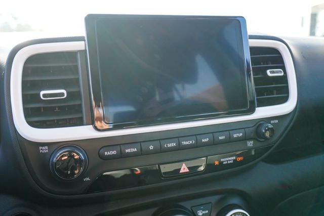 2025 Hyundai Venue Limited IVT - 23079771 - 19