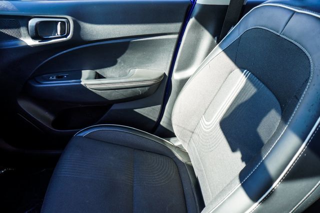 2025 Hyundai Venue Limited IVT - 23079771 - 24