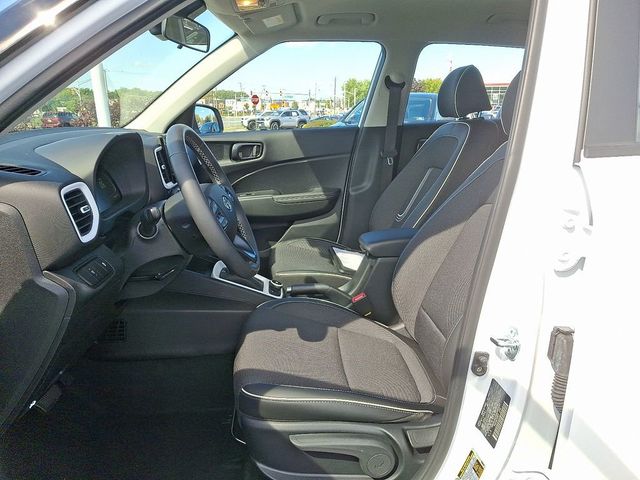 2025 Hyundai Venue Limited IVT - 22969753 - 13