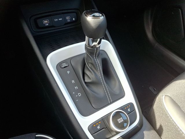 2025 Hyundai Venue Limited IVT - 22969753 - 15