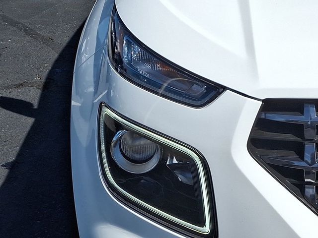 2025 Hyundai Venue Limited IVT - 22969753 - 8