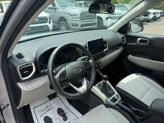 2025 Hyundai Venue SEL IVT - 23037910 - 2