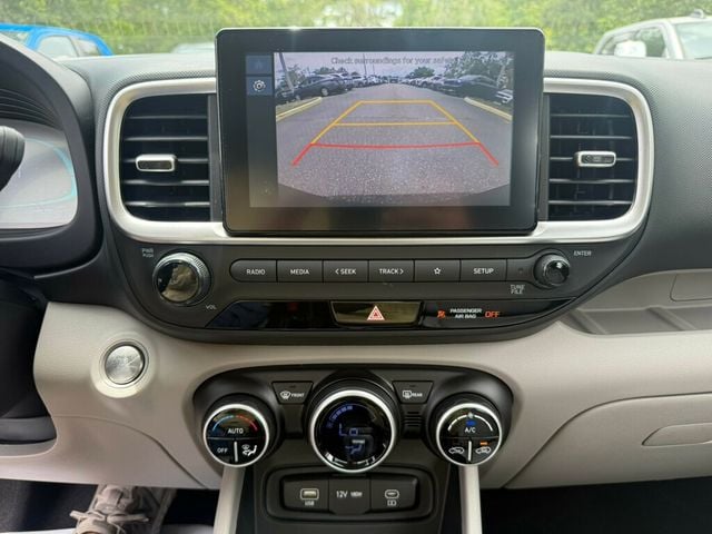 2025 Hyundai Venue SEL IVT - 23037920 - 5
