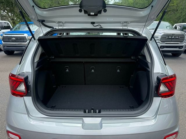 2025 Hyundai Venue SEL IVT - 23037920 - 8