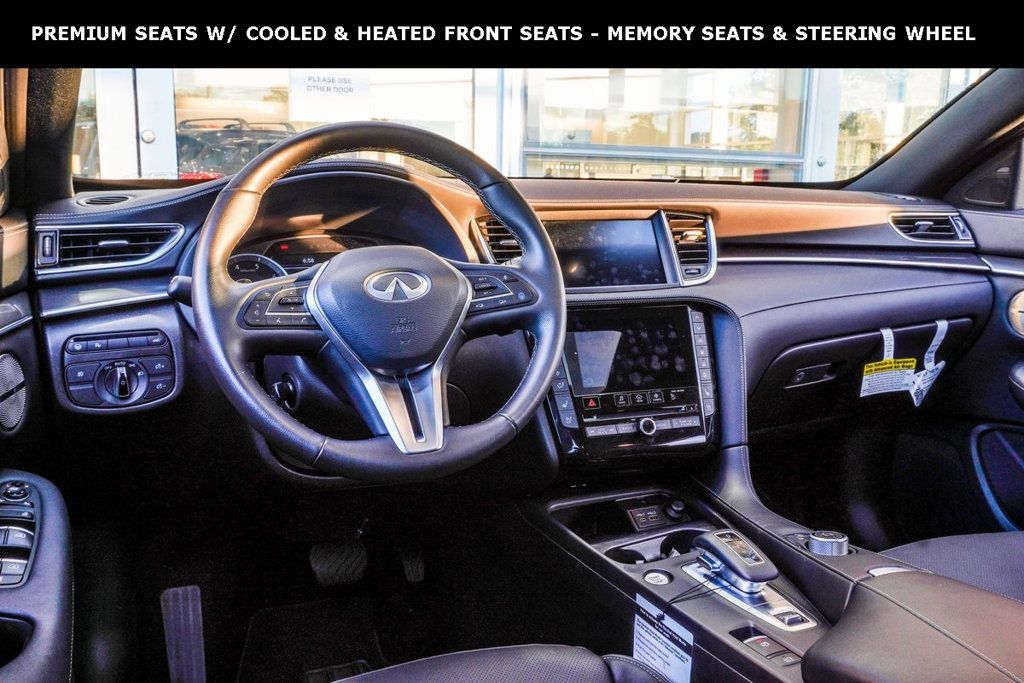 2025 Infiniti QX55 Essential photo 3