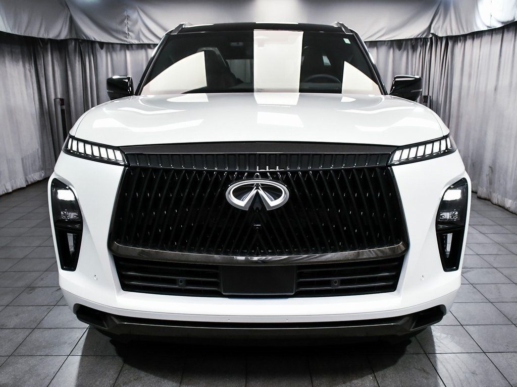 2025 Infiniti QX80 photo 2