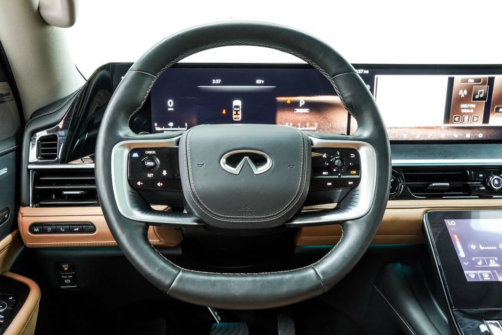 Infiniti QX80 photo 26