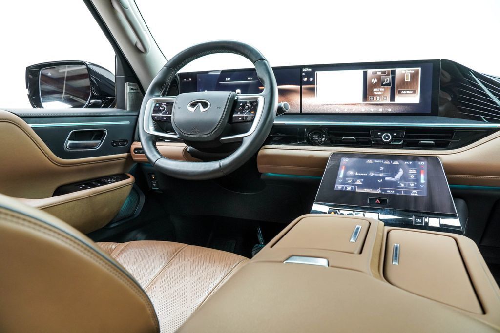 Infiniti QX80 photo 27