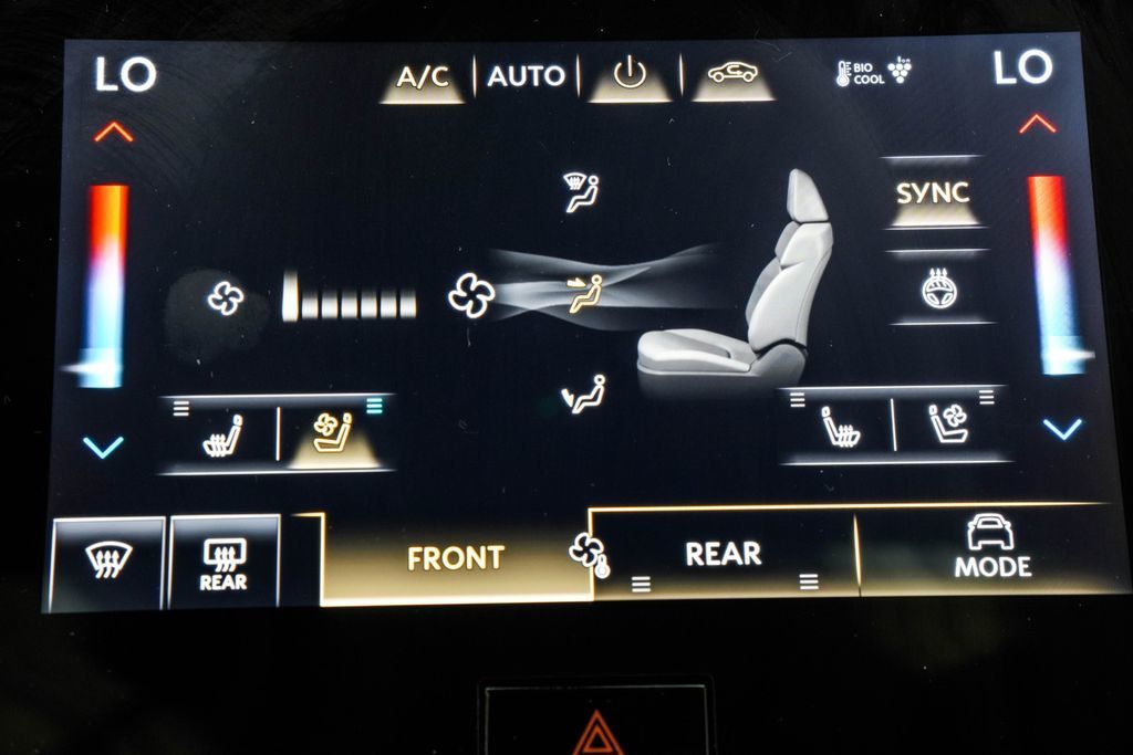 Infiniti QX80 photo 32
