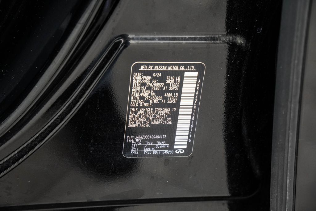Infiniti QX80 photo 49