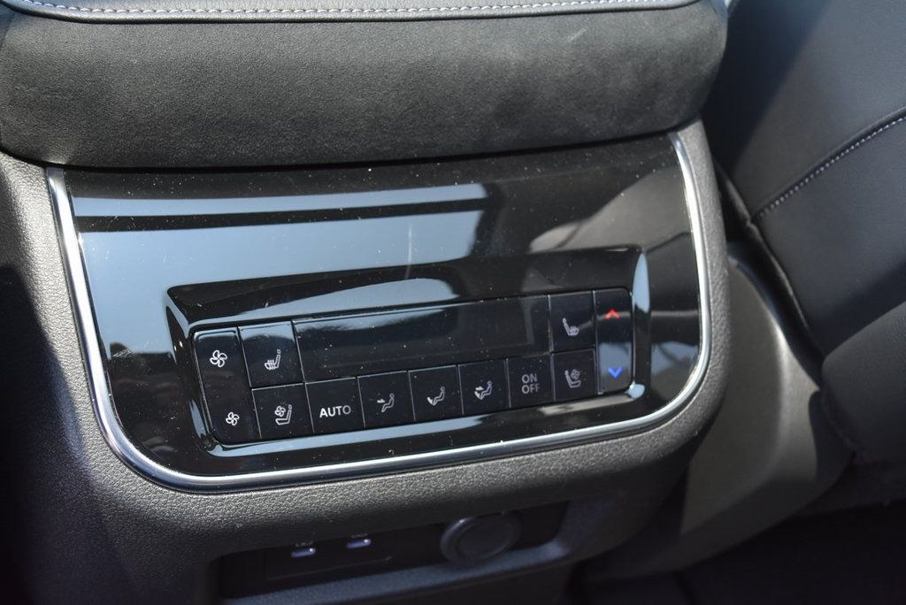 2025 Infiniti QX80 Sensory photo 16
