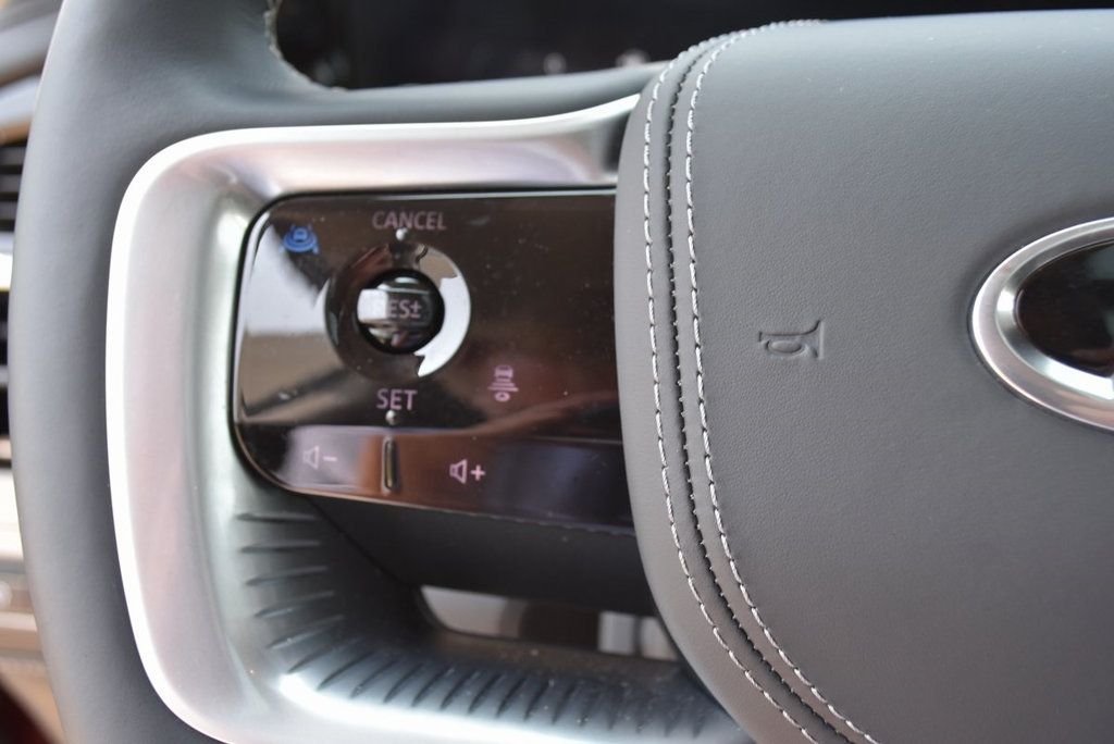 2025 Infiniti QX80 Sensory photo 22