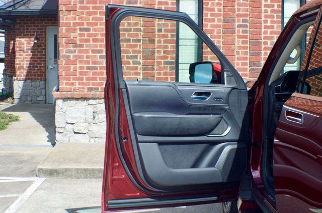 2025 INFINITI QX80 Sensory/AWD/Heated&Cooled Massaging Seats/Heads Up Display/NAV - 22990337 - 17