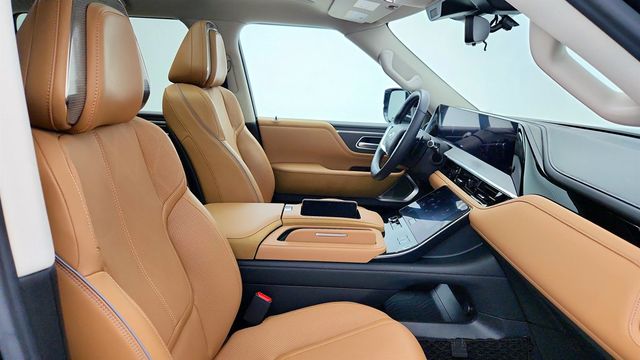 2025 INFINITI QX80 SENSORY AWD w/ Interior Lighting & Exterior Packages - 22996228 - 25